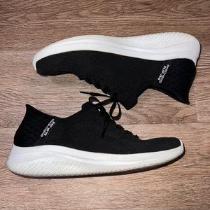 Like New Sketcher Slip Ins